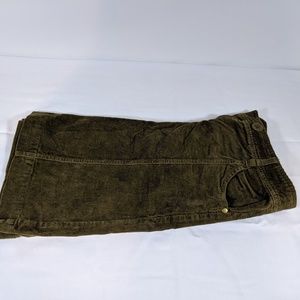 H&M Corduroy Skirt,
Size: 6,
Color: Green